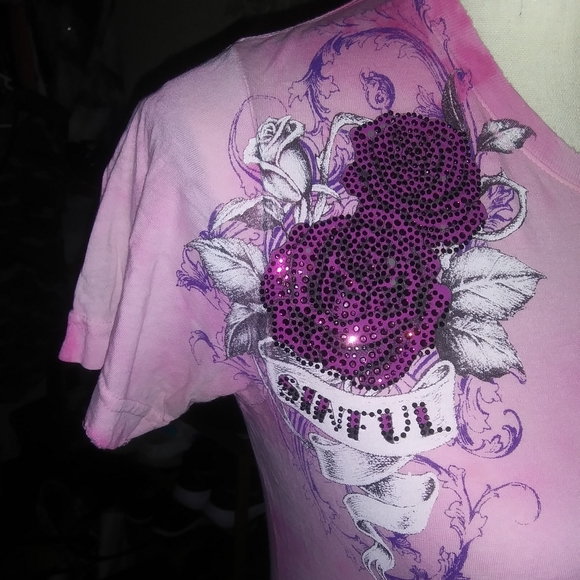 Sinful bling t-shirt, szXL, EUC - Picture 2 of 6